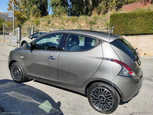 Auto - Lancia ypsilon 1.2 69 cv 5p. gpl ecochic plat.