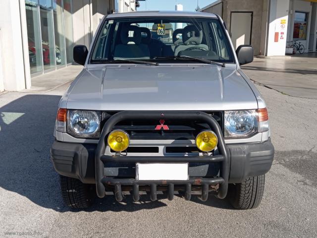 Auto - Mitsubishi pajero 2.5 tdi mt gl air