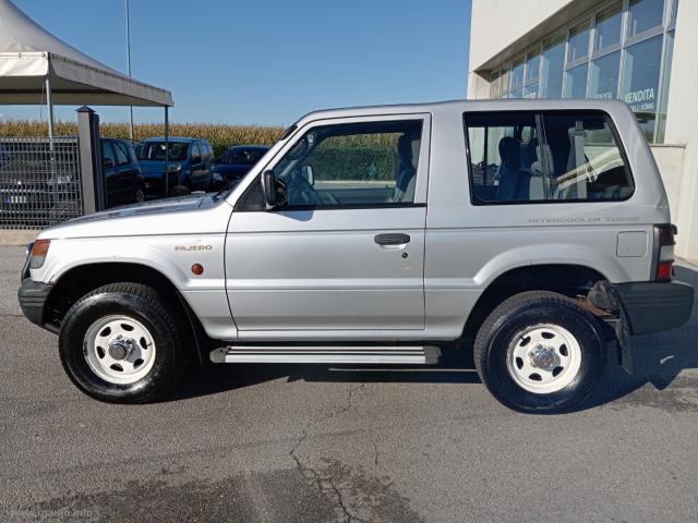 Auto - Mitsubishi pajero 2.5 tdi mt gl air