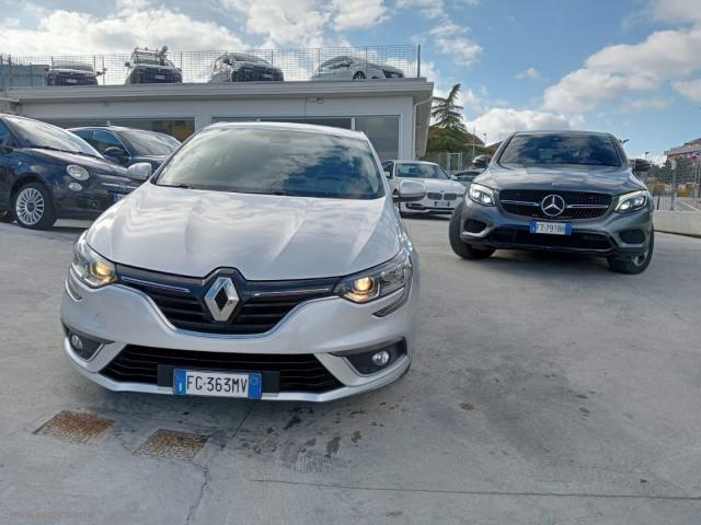 Auto - Renault mÃ©gane dci 8v 110 cv edc energy intens