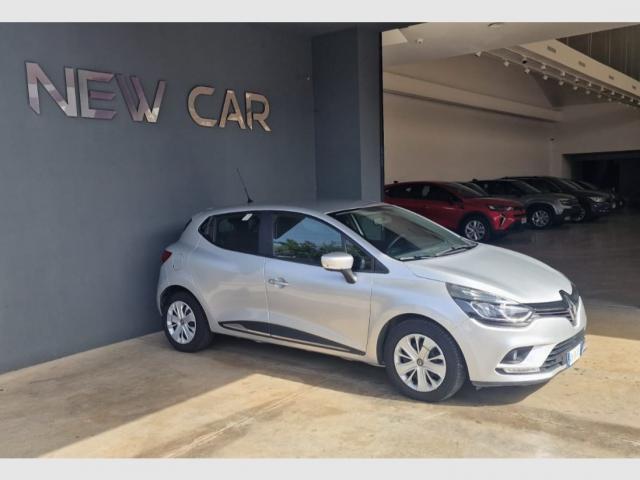 Auto - Renault clio sporter dci 8v 75 cv business