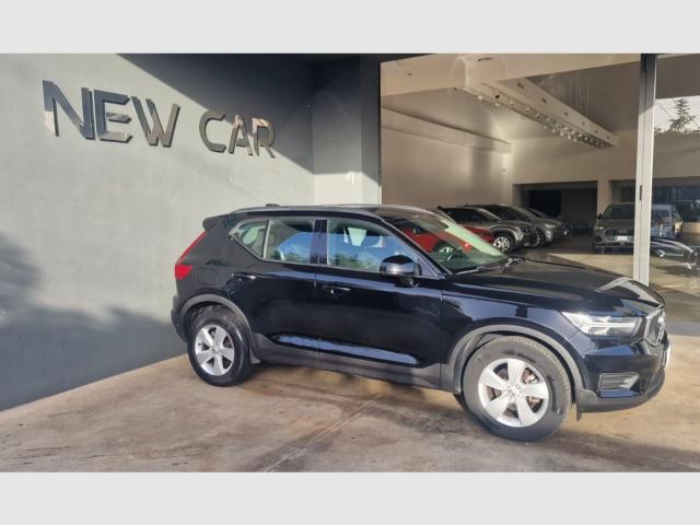 Auto - Volvo xc40 t2 geartronic momentum core