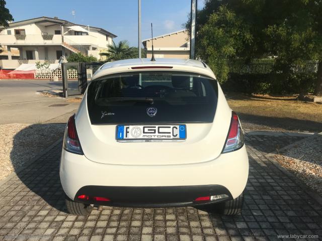 Auto - Lancia ypsilon 1.2 69 cv 5p. elefantino