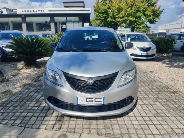 Auto - Lancia ypsilon 1.3 mjt 95 cv 5p. s&s elefantino