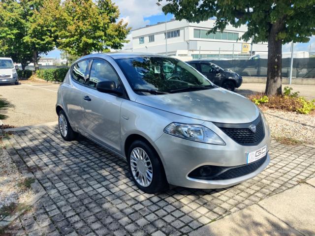 Auto - Lancia ypsilon 1.3 mjt 95 cv 5p. s&s elefantino