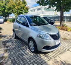 Auto - Lancia ypsilon 1.3 mjt 95 cv 5p. s&s elefantino