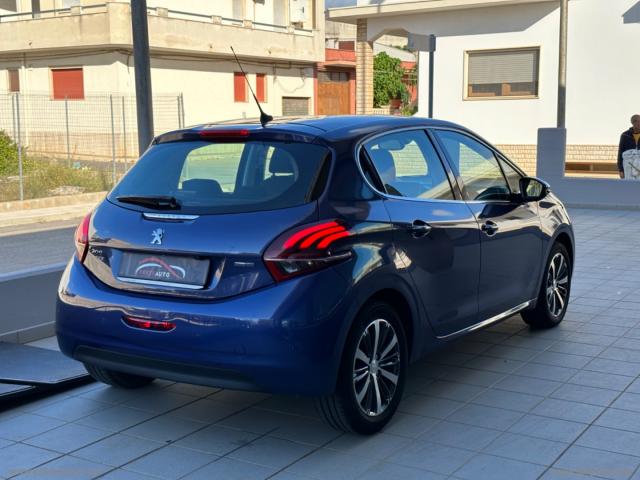 Auto - Peugeot 208 bluehdi 75 5p. allure