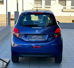 Auto - Peugeot 208 bluehdi 75 5p. allure