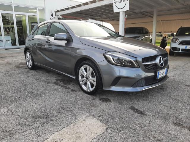 Auto - Mercedes-benz a 180 d sport