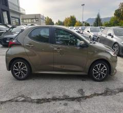 Auto - Toyota yaris 1.5 hybrid 5p. trend