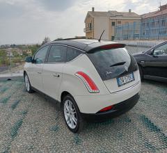 Auto - Lancia delta 1.6 mjt platino