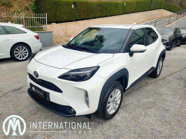 Auto - Toyota yaris cross 1.5 hybrid 5p. e-cvt busin.