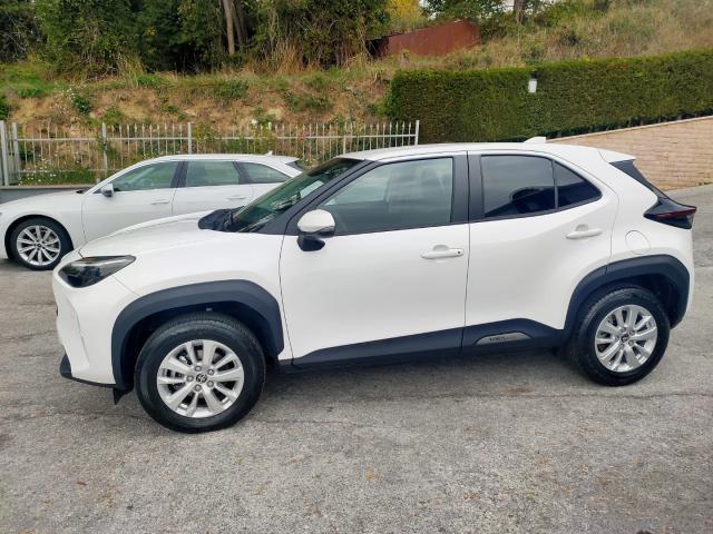 Auto - Toyota yaris cross 1.5 hybrid 5p. e-cvt busin.