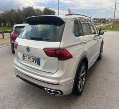 Auto - Volkswagen tiguan 2.0 tdi 150cv scr dsg r-line