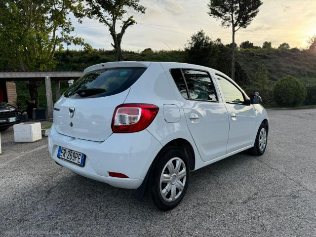 Auto - Dacia sandero 1.2 gpl 75 cv ambiance