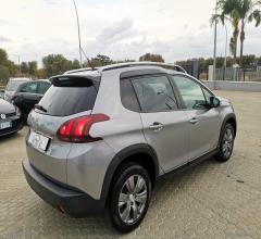 Auto - Peugeot 2008 bluehdi 100 s&s signature