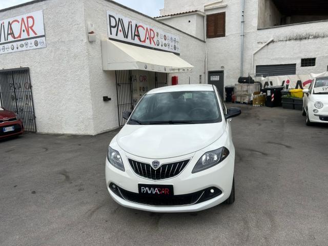 Auto - Lancia ypsilon 1.0 firefly 5p.s&s hybrid silver