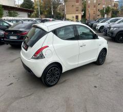 Auto - Lancia ypsilon 1.0 firefly 5p.s&s hybrid silver