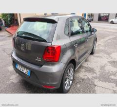 Auto - Volkswagen polo 1.2 tsi 5p. highline bluemot.tech.