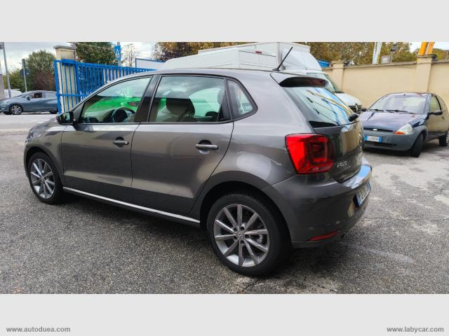 Auto - Volkswagen polo 1.2 tsi 5p. highline bluemot.tech.