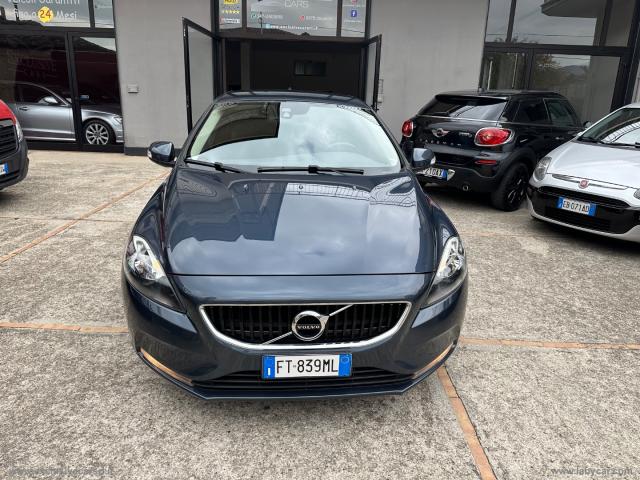 Auto - Volvo v40 d2 geartronic business