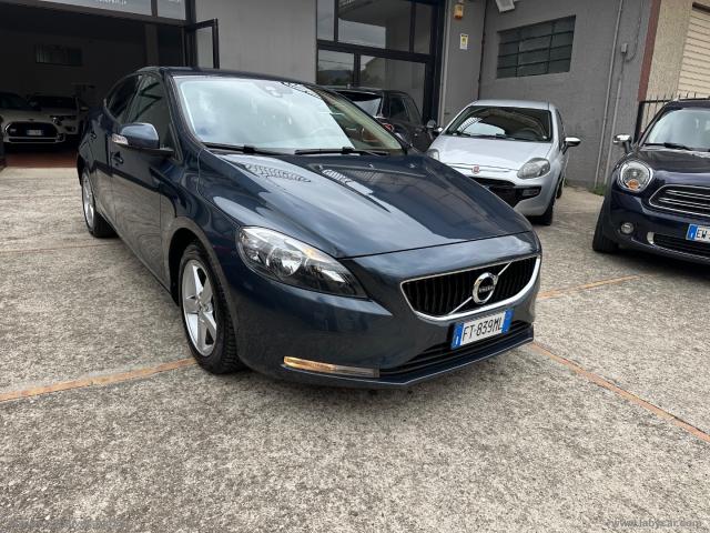 Auto - Volvo v40 d2 geartronic business