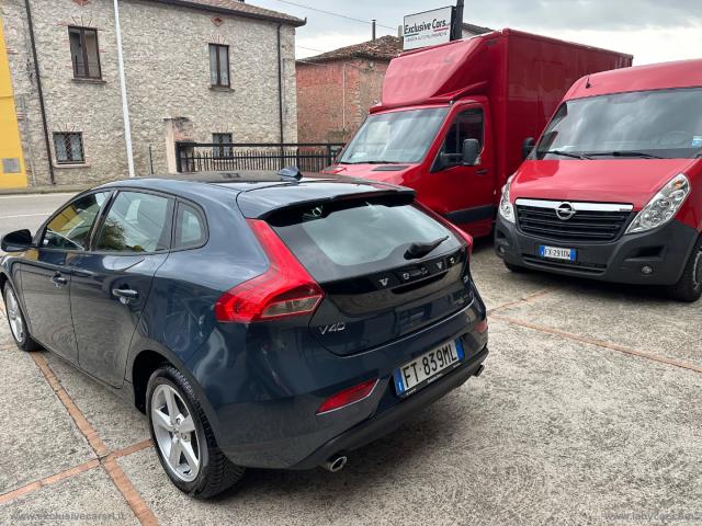 Auto - Volvo v40 d2 geartronic business