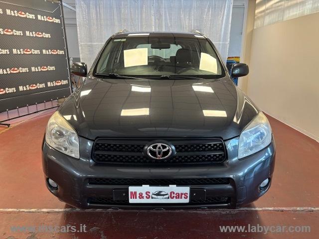 Auto - Toyota rav4 2.2 d-4d 136 cv sol