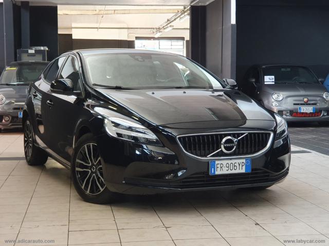 Auto - Volvo v40 t2