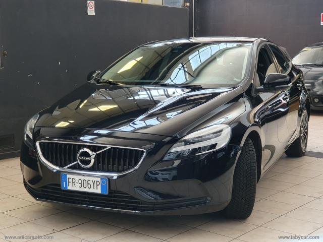 Auto - Volvo v40 t2