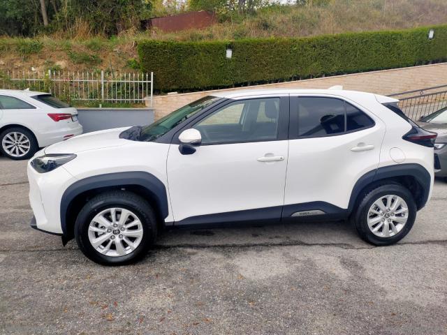 Auto - Toyota yaris cross 1.5 hybrid 5p. e-cvt busin.