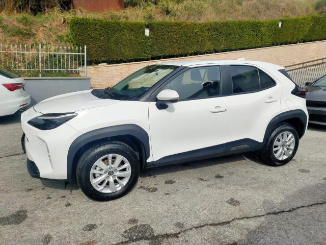 Auto - Toyota yaris cross 1.5 hybrid 5p. e-cvt busin.