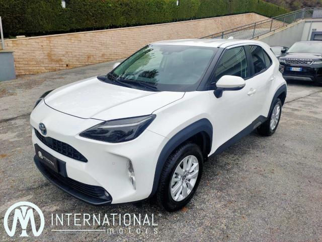 Auto - Toyota yaris cross 1.5 hybrid 5p. e-cvt busin.