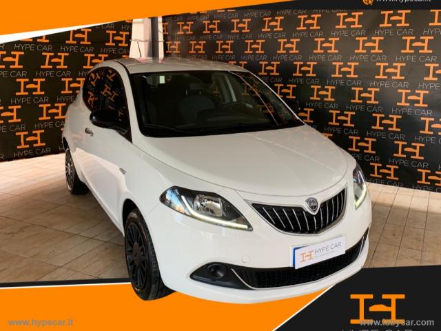 Auto - Lancia ypsilon 1.0 firefly 5p.s&s hybrid silver