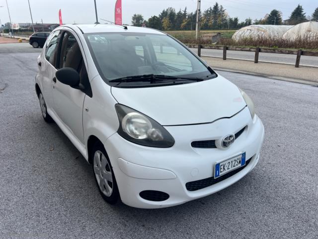 Auto - Toyota aygo 1.0 vvt-i 5p. sol connect