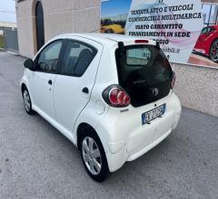 Auto - Toyota aygo 1.0 vvt-i 5p. sol connect