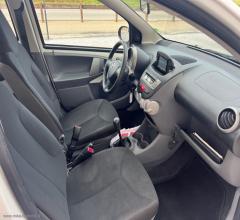 Auto - Toyota aygo 1.0 vvt-i 5p. sol connect