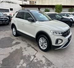 Auto - Volkswagen t-roc 1.0 tsi life