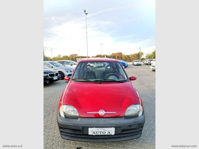 Auto - Fiat 600 1.1 active