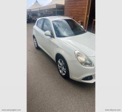 Auto - Alfa romeo giulietta 1.6 jtdm-2 105 cv distinctive