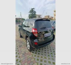 Auto - Toyota rav4 2.2 d-4d 150 cv dpf sol