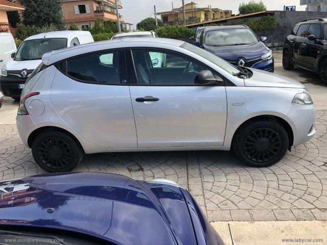 Auto - Lancia ypsilon 1.2 69 cv 5p. elefantino blu