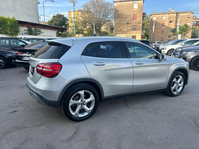 Auto - Mercedes-benz gla 200 d automatic 4matic premium