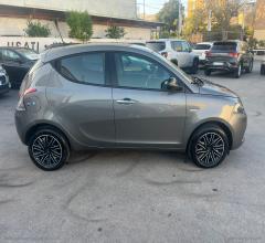 Auto - Lancia ypsilon 1.0 firefly 5ps&s hyb. eco silv.