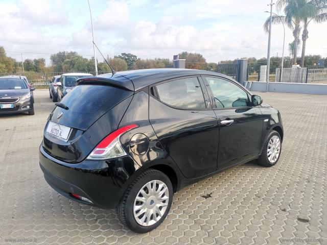 Auto - Lancia ypsilon 1.2 69 cv 5p. s&s silver