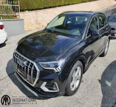 Audi q3 35 tdi s tronic business advanced