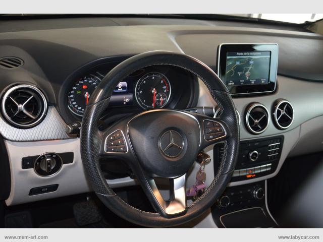 Auto - Mercedes-benz b 180 d sport