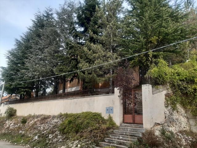 Casa indipendente in vendita a campo di giove semicentro