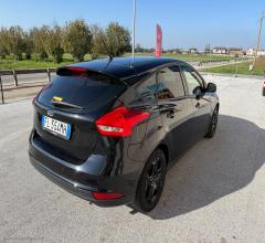 Auto - Ford focus 1.6 120 cv gpl plus