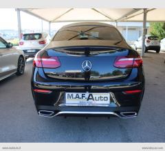 Auto - Mercedes-benz e 220 d 4matic amg-line